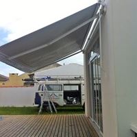 Toldo articulado em alumínio